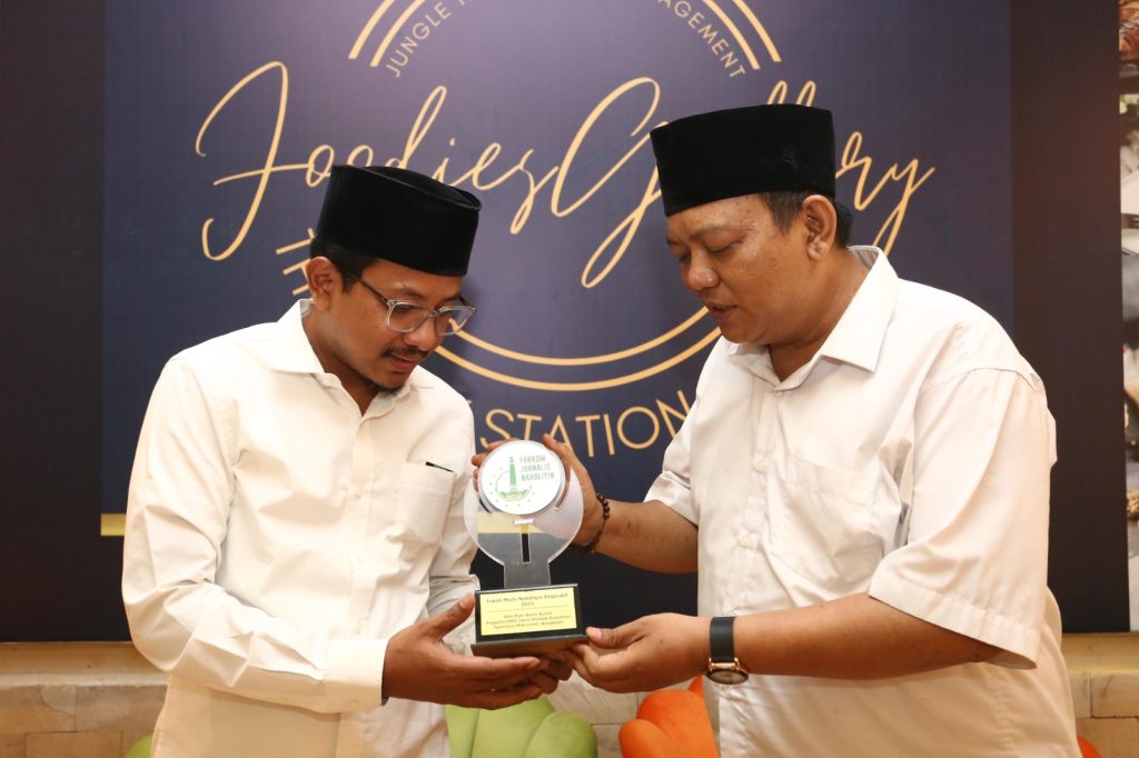 Ra Nasih Paket Lengkap Kader NU: Kiai, Politisi dan Akademisi