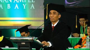 Gagas Teologi Kebhinekaan, KH. Muhibbin Zuhri Raih Gelar Guru Besar ke-88 UINSA Surabaya