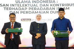 Tutup Pameran dan Seminar Naskah Kuno Ulama Indonesia, Gubernur Khofifah: Kenalkan Kedalaman Ilmu Ulama Indonesia yang Mendunia
