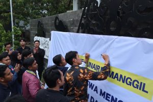 Deklarasi Damai Mahasiswa Unair untuk Pemilu 2024: Bersatu Melawan Provokasi
