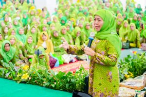 Lantik PW dan 6 PC Muslimat NU di Sulawesi Selatan, Khofifah Ajak Bangun Empat Ukhuwah