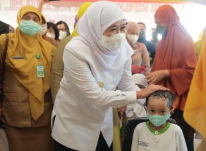 Sub PIN Polio Digelar Serentak, Gubernur Khofifah: Mari Orang Tua Ajak Anak ke Pos Imunisasi Terdekat Wujudkan Jatim Bebas Polio