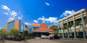 Stikosa-AWS Terapkan Blended Learning, Mudahkan Mahasiswa Capai Sarjana