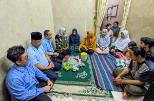 Takziyah, TKD Jatim Sambangi Rumah Petugas PPS yang Meninggal