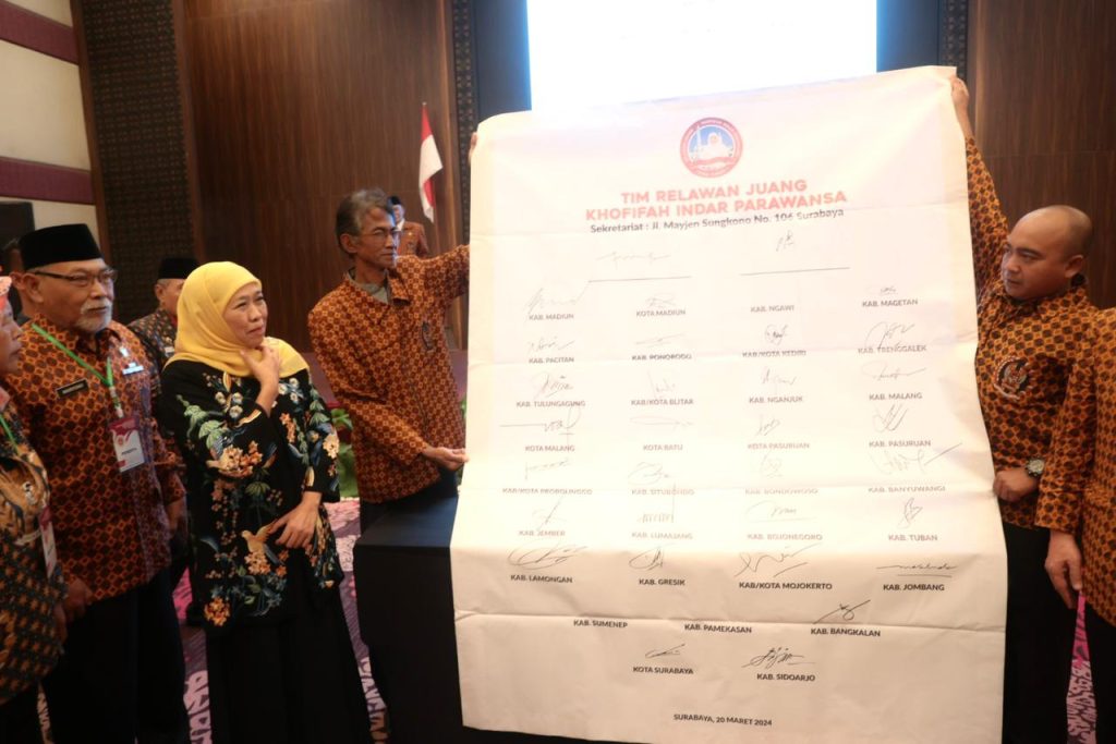 DHD 45 Bubuhkan Tanda Tangan Dukungan untuk Khofifah Maju Kembali di Pilgub Jatim 2024