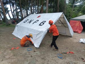 Jumlah Pengungsi Bertambah, Tim Gabungan BPBD Lanjut Dirikan Tenda