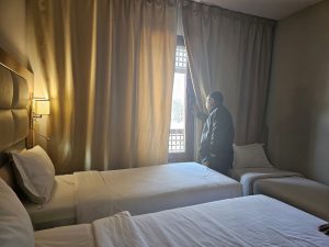 Cek Hotel dan Dapur Madinah, Menag Pastikan Fasilitas Layanan Jemaah Lansia
