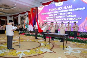 Arum Sabil Dilantik Sebagai Ketua Kwarda Jatim, Terima Penghargaan Lencana Darma Bakti dari Kwarnas