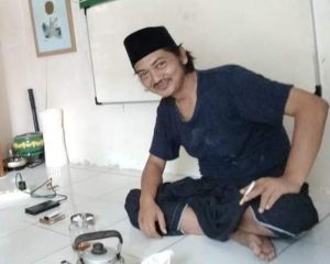Obituari: Abdullah Wong dan Pentas Esai Gus Dur yang Tertunda