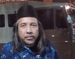 Sehona Holil di Sebuah Pagi Selasa Pon