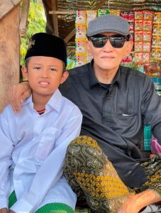 Kesederhanaan dan Keteladanan: Kisah Rais Aam PBNU KH Miftachul Akhyar Nyopiri Cucu ke Pondok