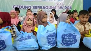 Bahagia Muharram IASS Surabaya Tabur Senyum Bagi Anak Yatim