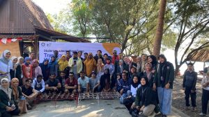Bersama Mahasiswa 7 Negara, UINSA Wujudkan Program Ekowisata di Banyuwangi