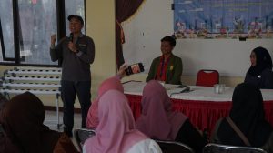 Berkolaborasi dengan Dinas Ketahanan Pangan dan Pertanian, Mahasiswa KKN UPN Veteran Jawa Timur Adakan Penyuluhan dan Pendampingan Pertanian Perkotaan di Kelurahan Gebang Putih