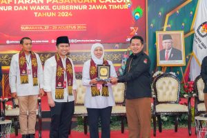 Berkas Pendaftaran Khofifah-Emil Dinyatakan Lengkap Oleh KPU Jatim