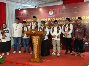 Diantar Gus Muhaimin, Paslon Luluk Lukman Daftar di KPU Jatim