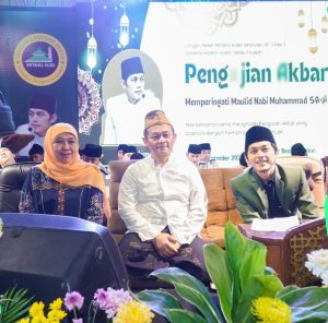 Di Hadapan Ribuan Jamaah Maulid Nabi, Gus Iqdam Doakan Ikhtiar Khofifah di Pilgub Jatim