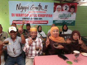 Kopi Gratis dari Relawan Khofifah-Emil Surabaya, Cetuskan Semangat Abbulo Sibatang