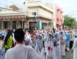 Pawai Hari Santri, 5000 Pelajar Maarif NU Surabaya Putihkan Jalur Peneleh-Bubutan