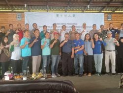 Konservasi Hutan Dengan Tanam Ribuan Pohon Buah