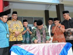 Kunjungi Sekolah, Mendikdasmen dan Komisi X DPR RI Tekankan Pentingnya Pendidikan Karakter