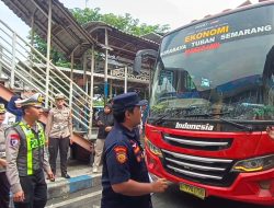 Puluhan Bus di Terminal Purabaya Diperiksa Sebelum Musim Mudik Lebaran