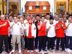 Gubernur Khofifah Bersama Pimred Media Kompak Nobar, Perkuat Sinergi Pers dengan Pemprov Untuk Jatim Lebih Hebat