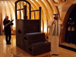 Mengenal Tata Surya dan Melihat Masjidil Haram dari Gedung Tertinggi Saudi