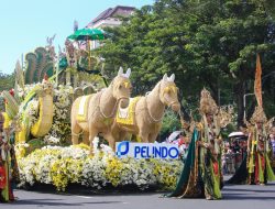 Pesona Laut Selatan di Jalanan Kota: Mobil Hias Pelindo Regional 3 Angkat Legenda Nyi Roro Kidul di Surabaya Vaganza 2025