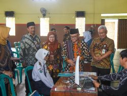 Mendikdasmen Tinjau Pelaksanaan Sistem Penerimaan Murid Baru (SPMB) di Jawa Tengah