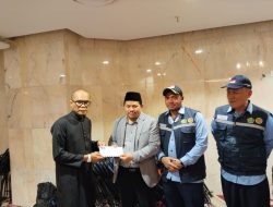 BPKH Limited Serahkan Uang Kompensasi ke Jemaah yang Sempat Tak Dapat Makanan