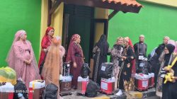 Sambut Kepulangan ke Kampung Halaman, Jemaah Haji NTT Dandan Ala Ratu dan Raja