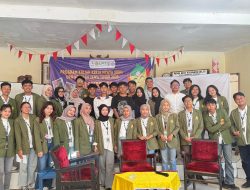 KKN 83 UPN Veteran Jatim Gelar Pelatihan Digital Marketing dan Manajemen Keuangan di Kapasari Surabaya