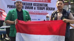 Jelang Hari Kemerdekaan, Yayasan Darul Ibad An Nabawi Membagikan 100 Bendera Merah Putih