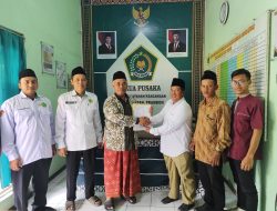 SMP Wachid Hasyim dan SMK Maarif Prambon Resmi Diikrarkan Wakaf di KUA Kecamatan Prambon