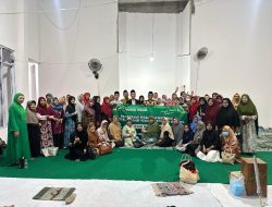 Fokus Masjid Ramah Lansia dan Difabel, Lazawa Darul Hikam Kembali Salurkan Wakaf Kursi di Kediri