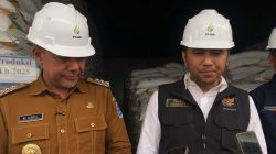 Wagub Jatim Emil Dardak Tinjau Produksi Gula di Probolinggo