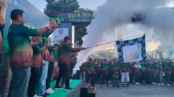 Ribuan Warga Surabaya Ikut Fun Walk Fesyar 2025 di Masjid Al Akbar