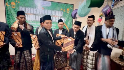MUI Sukolilo Gelar Wisuda Kursus Dakwah Rahmatan Lil Alamin dan Santunan 100 Anak Yatim Dhuafa di Momen Maulid Nabi