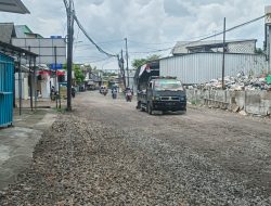 Banyak Pedagang Keluhkan Rugi Imbas Proyek Dinas PUTR Gresik di Jalan Brotonegoro Manyar
