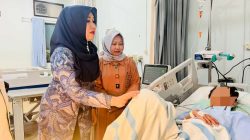 Kunjungi Haikal, Santri Viral Korban Ambruknya Musala Al Khoziny, Senator Lia Istifhama Terharu Implementasikan Keteguhan Iman dan Pelajaran Sekolah