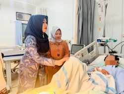 Kunjungi Haikal, Santri Viral Korban Ambruknya Musala Al Khoziny, Senator Lia Istifhama Terharu Implementasikan Keteguhan Iman dan Pelajaran Sekolah