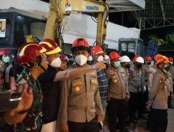 Bupati Terus Pantau Pencarian Korban Runtuhnya Bangunan Mushola Ponpes Al Khoziny