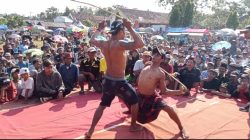 Tradisi Ojung Meriahkan Selamatan Desa Tumpeng, Warga Berharap Terhindar dari Bala Musibah