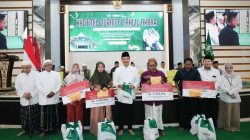 Mensos Santuni 17 Wali Santri Al-Khoziny dalam Tahlil Akbar PWNU Jatim