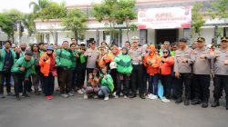 Kapolrestabes Surabaya Ajak Pengemudi Ojek Online Jaga Keamanan dan Keselamatan Kota