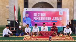 Hari Santri Nasional, Pemdes dan PRNU Gununggangsir Gelar Pelatihan Pemulasaraan Jenazah