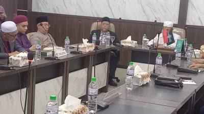 Belasan Mufti Kerajaan Perak-Malaysia Belajar Tarekat ke PWNU Jatim