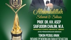 KH. Asep Saifuddin Chalim Terima Penghargaan dari KPAI sebagai Tokoh Peduli Anak Bidang Pendidikan dan Kesehatan