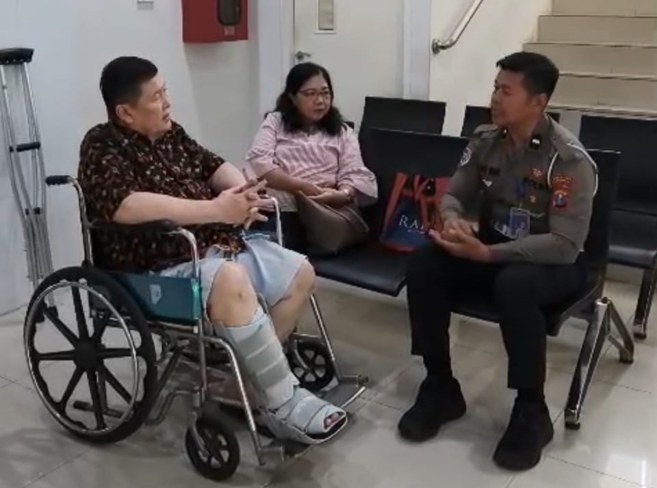 Sikap Humanis, Satpas Polresta Sidoarjo Beri Layanan Prioritas bagi Pemohon kecelakaan dan Pasca-Operasi